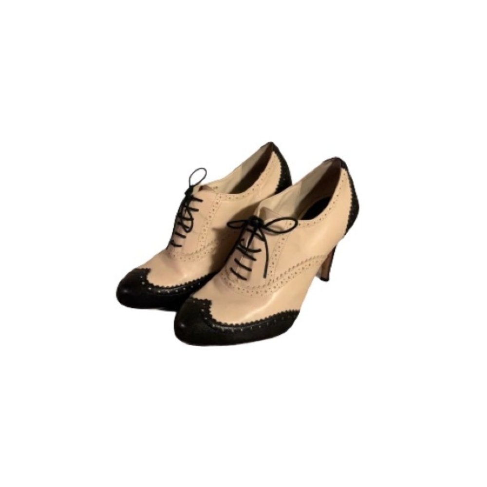 Cole Haan Cream and Black Leather Oxfords - Women’s Size 10